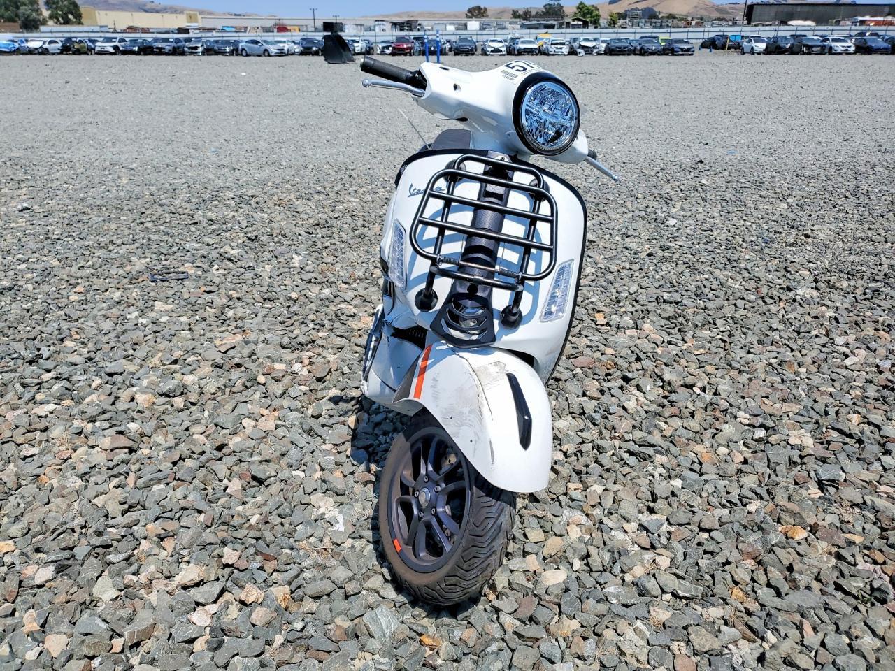 2024 VESPA GTS/SEI GIORNI