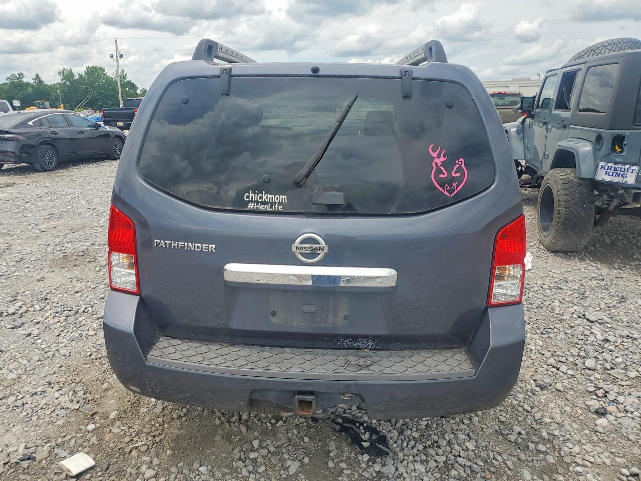 2011 NISSAN PATHFINDER