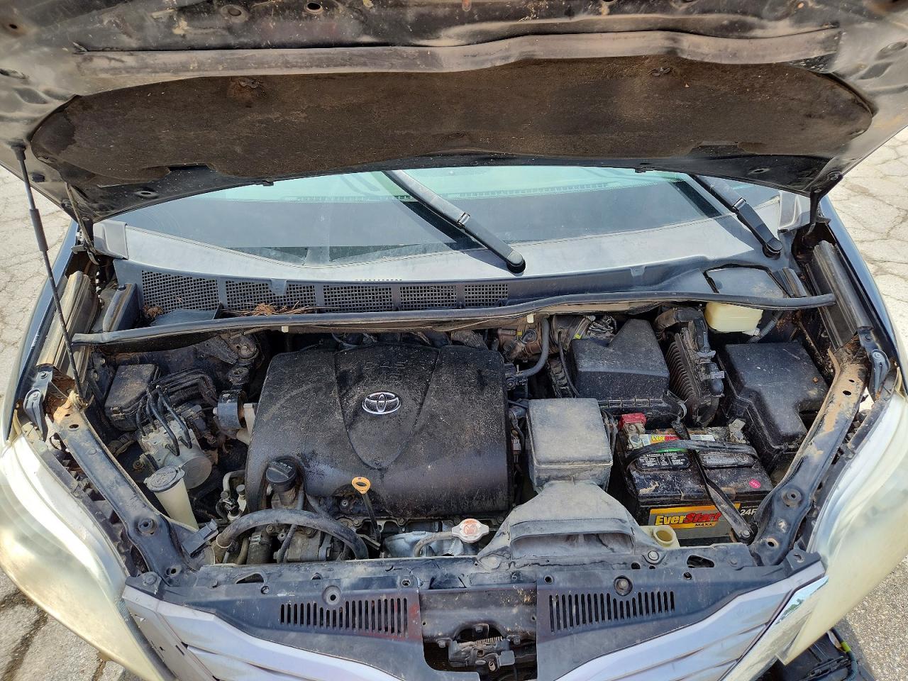 2017 TOYOTA SIENNA