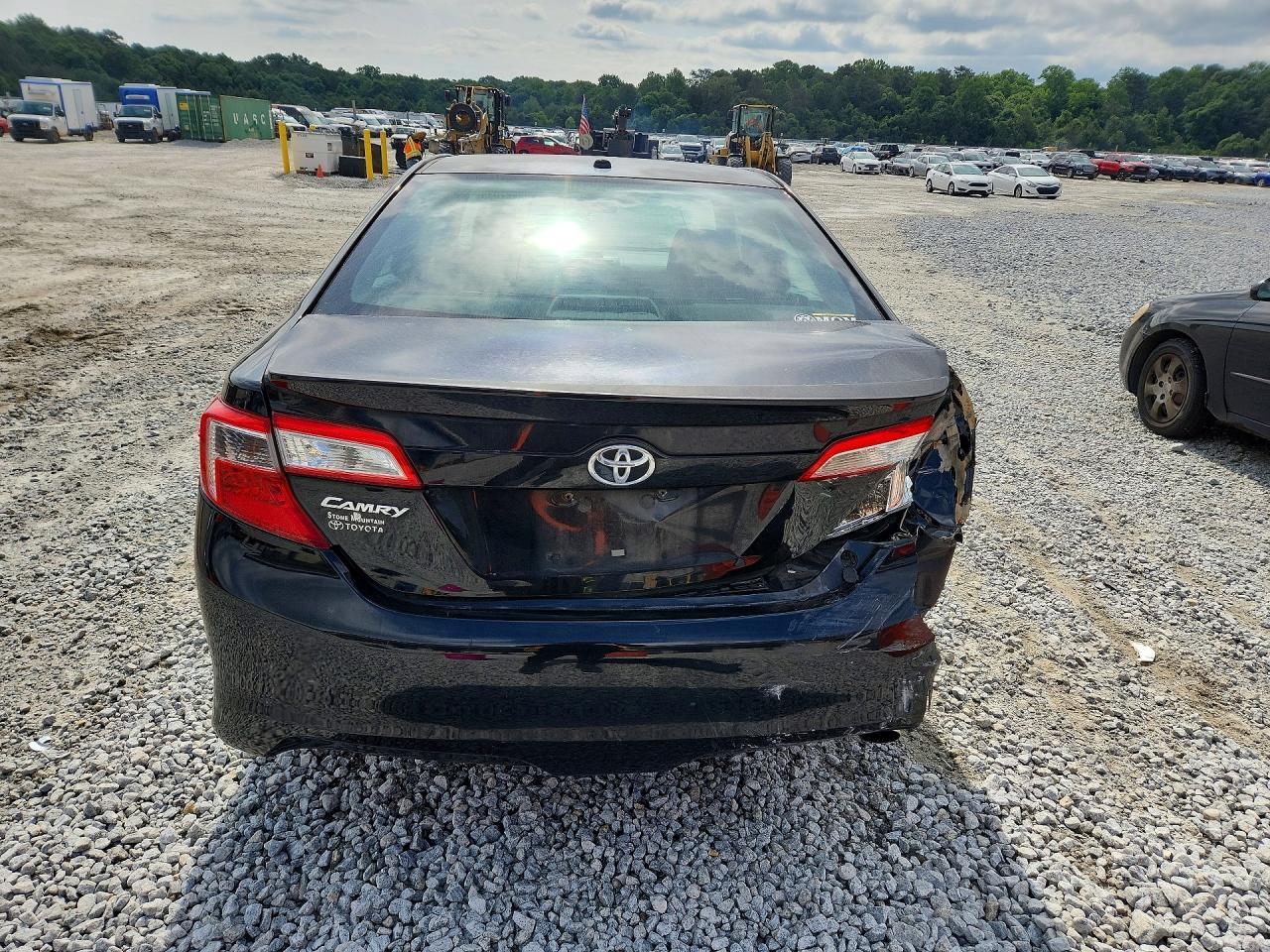2013 TOYOTA CAMRY
