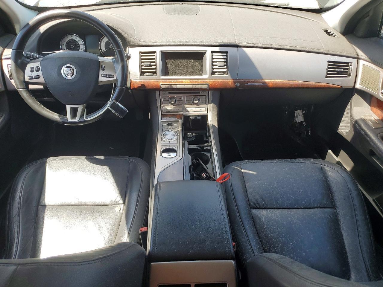 2011 JAGUAR XF