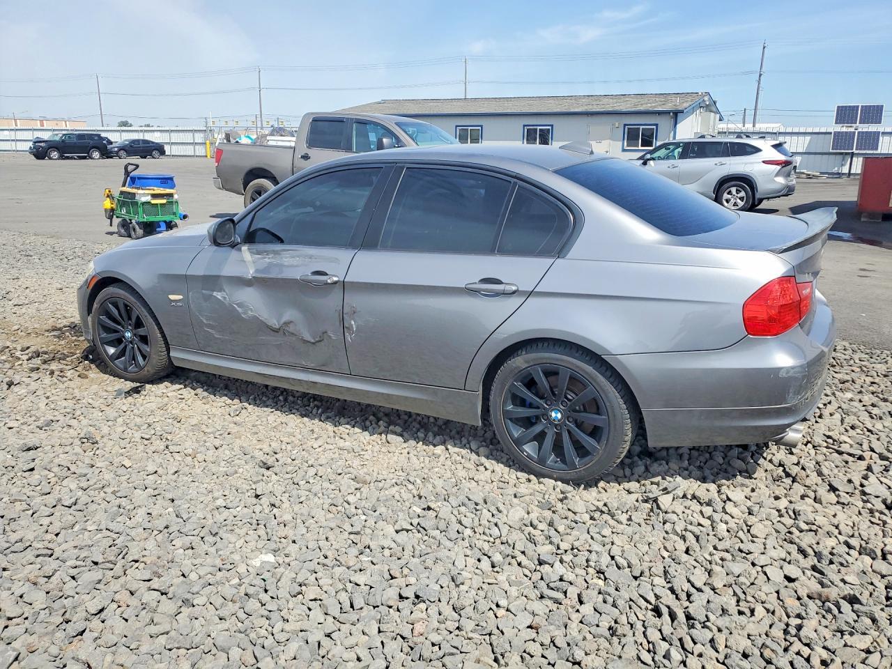 2011 BMW 3 SERIES
