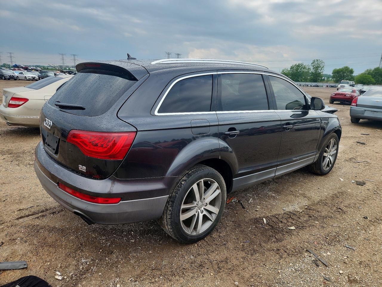 2010 AUDI Q7