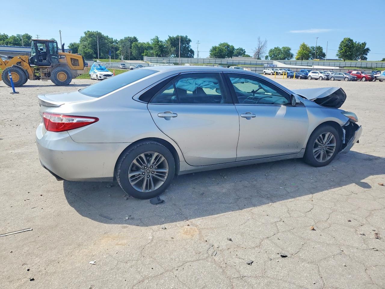 2016 TOYOTA CAMRY