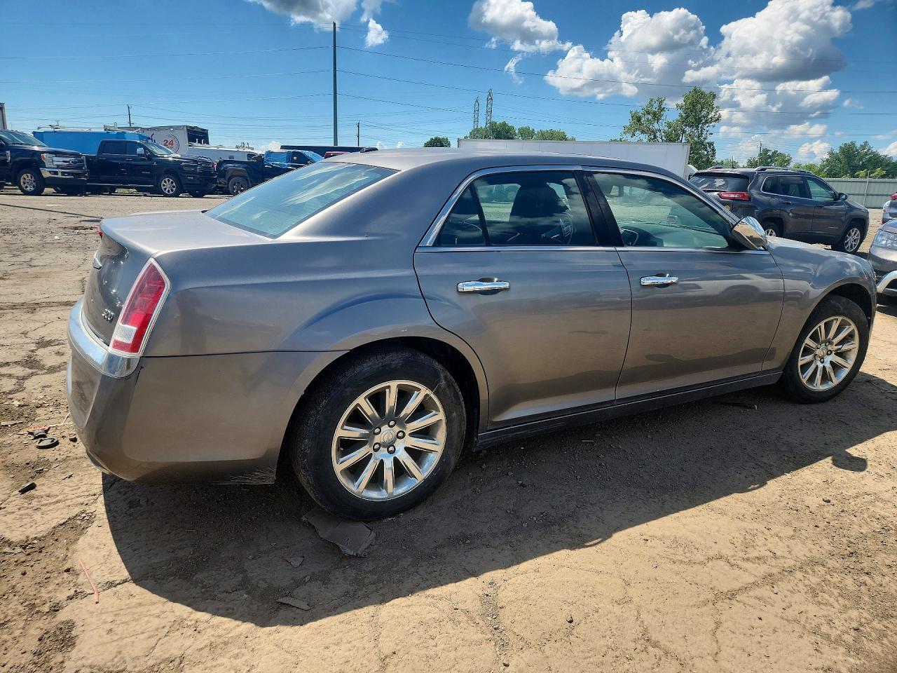 2011 CHRYSLER 300