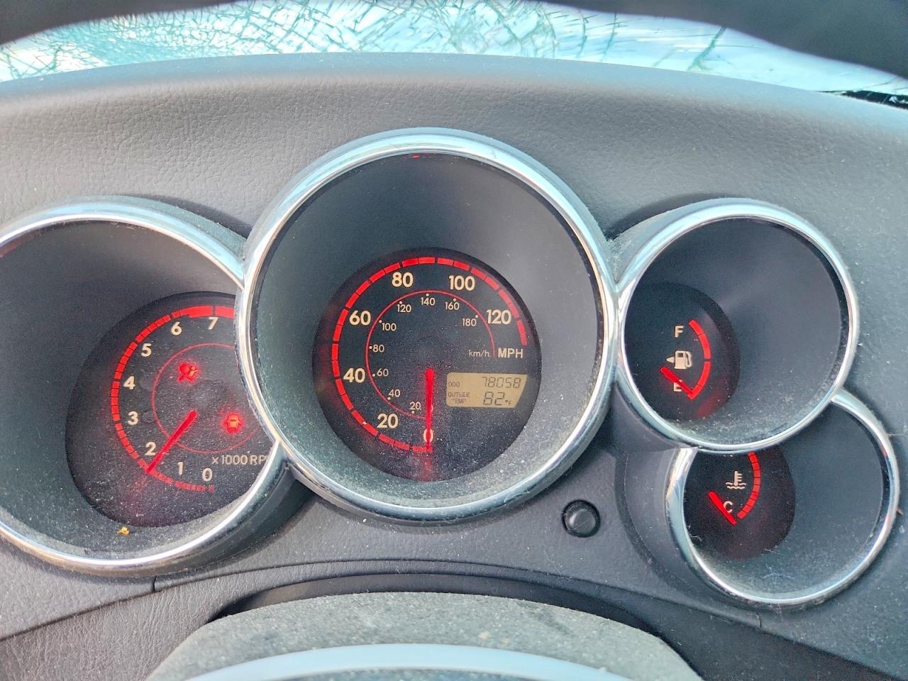 2004 PONTIAC VIBE