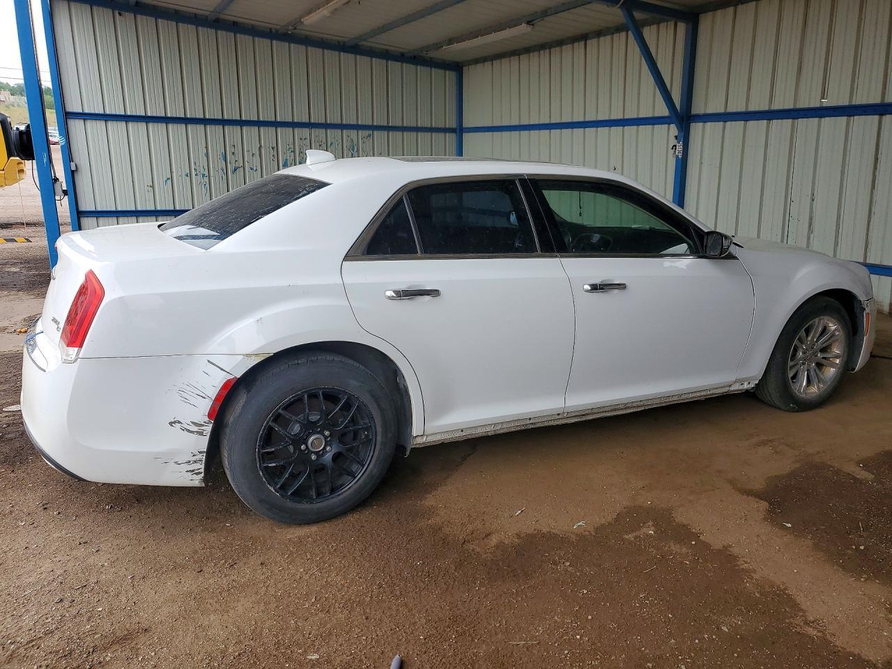 2016 CHRYSLER 300