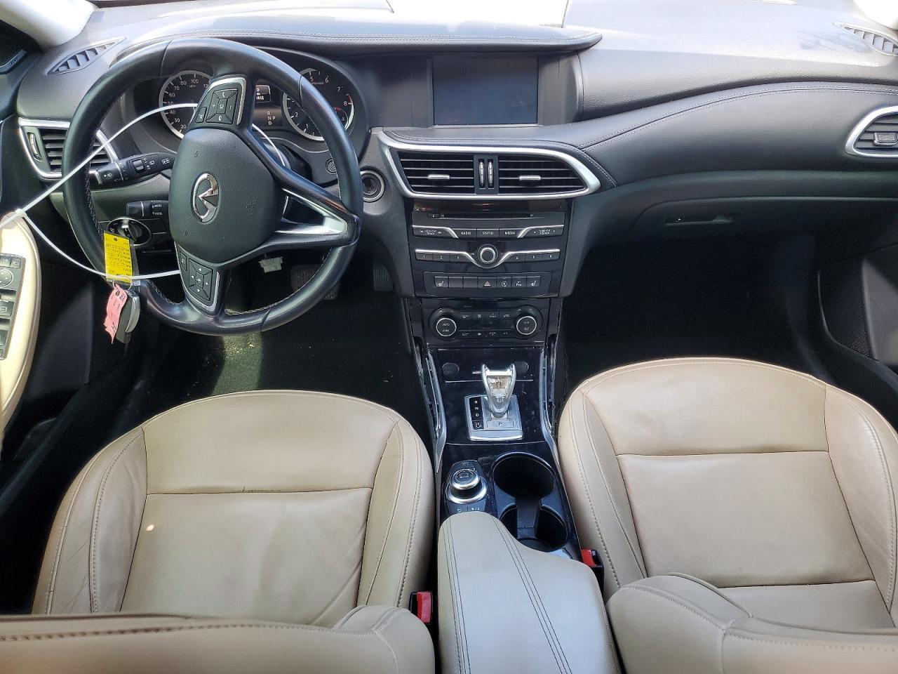2017 INFINITI QX30