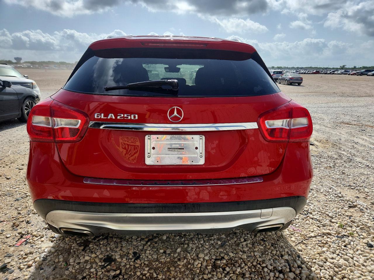 2016 MERCEDES-BENZ GLA-Class