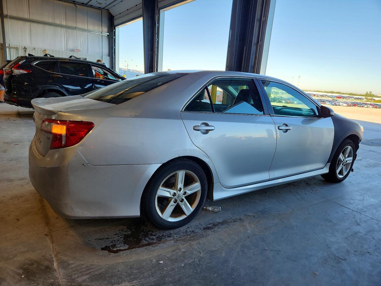 2013 TOYOTA CAMRY