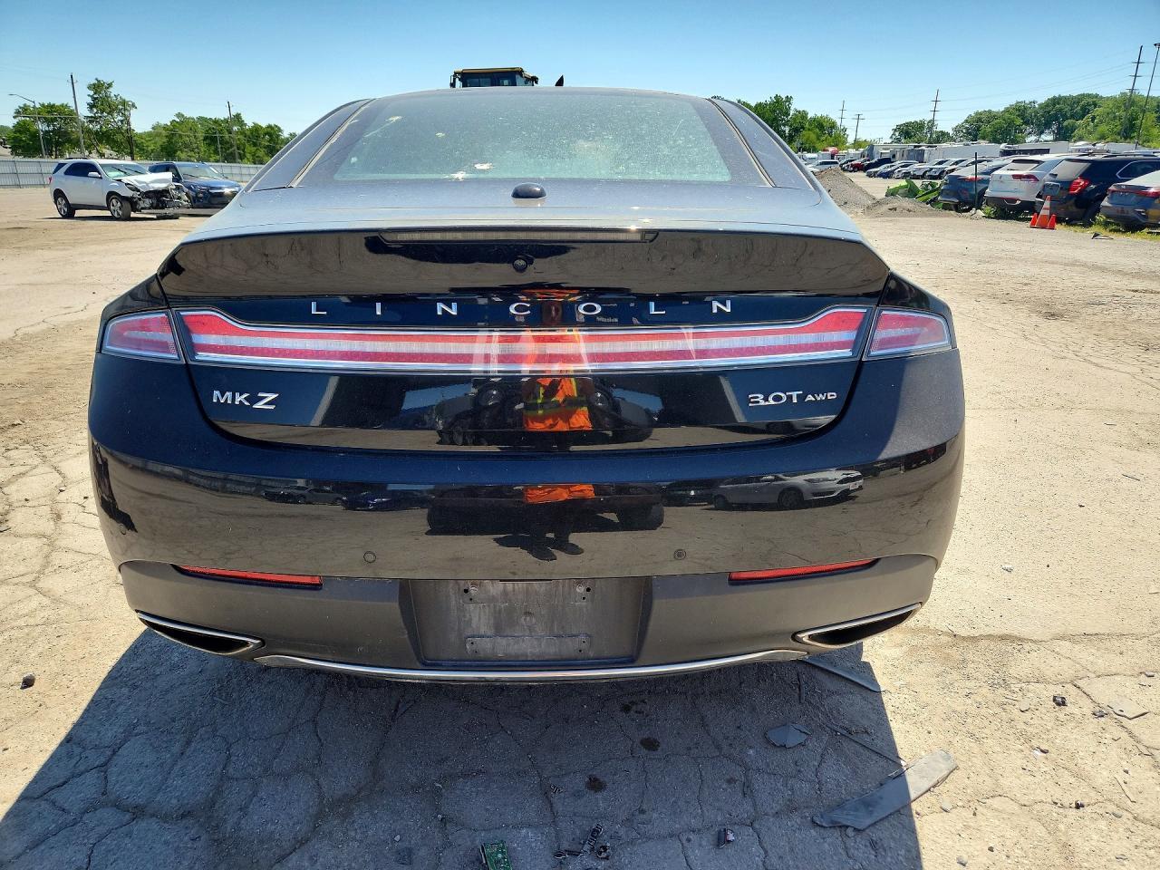 2017 LINCOLN MKZ