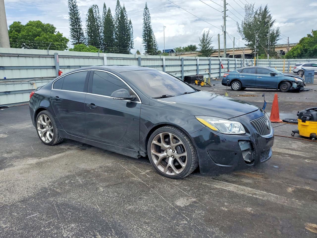 2012 BUICK Regal