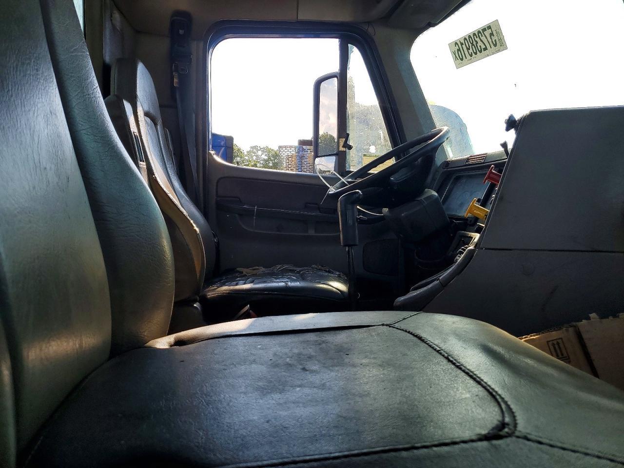 2009 FREIGHTLINER Conventional