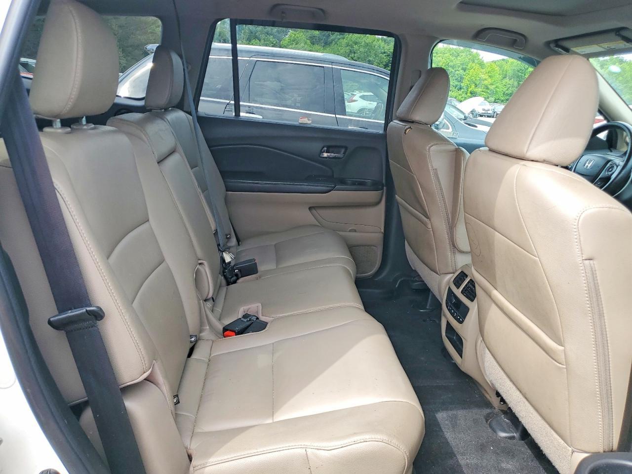2017 HONDA PILOT