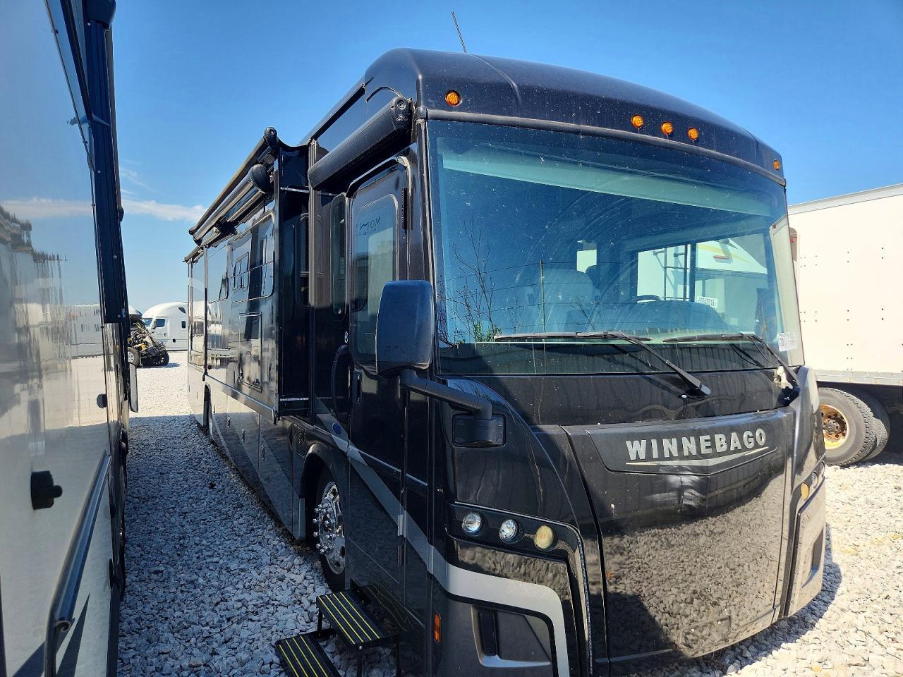 2019 WINNEBAGO Forza