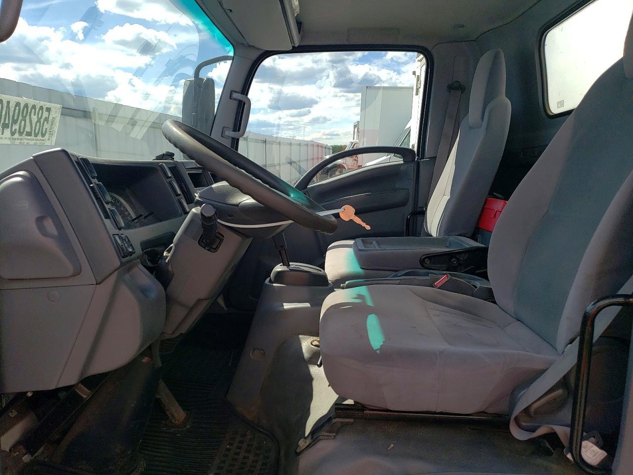 2017 ISUZU NQR