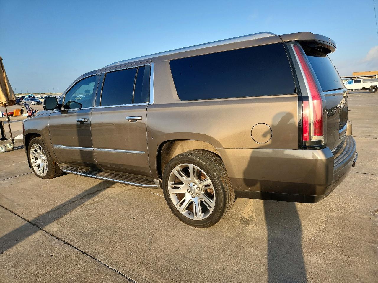 2016 CADILLAC Escalade ESV