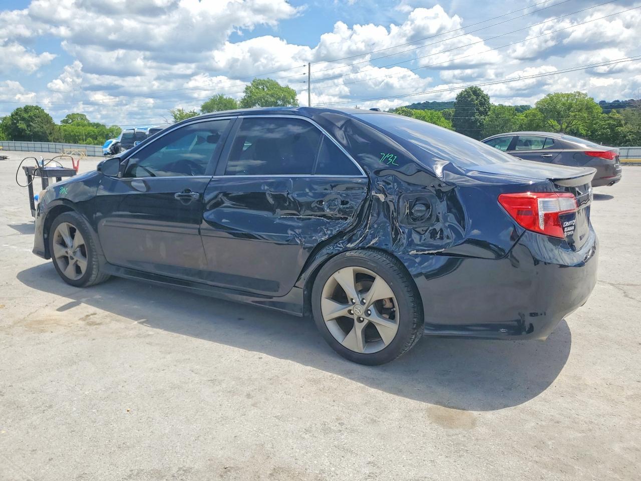 2014 TOYOTA CAMRY