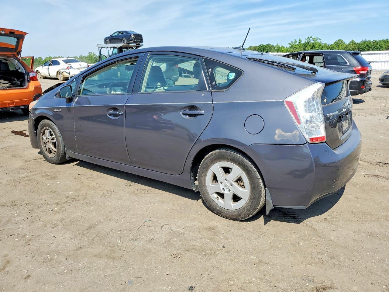 2011 TOYOTA PRIUS
