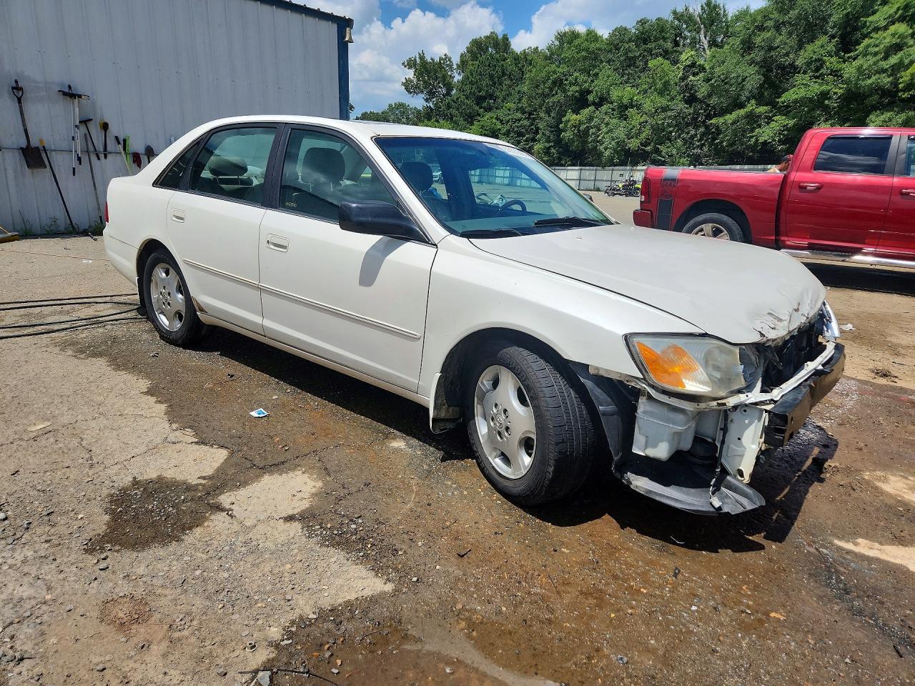 2003 TOYOTA Avalon