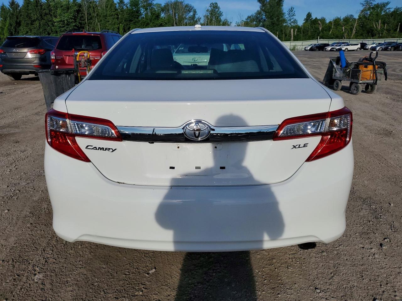 2014 TOYOTA CAMRY