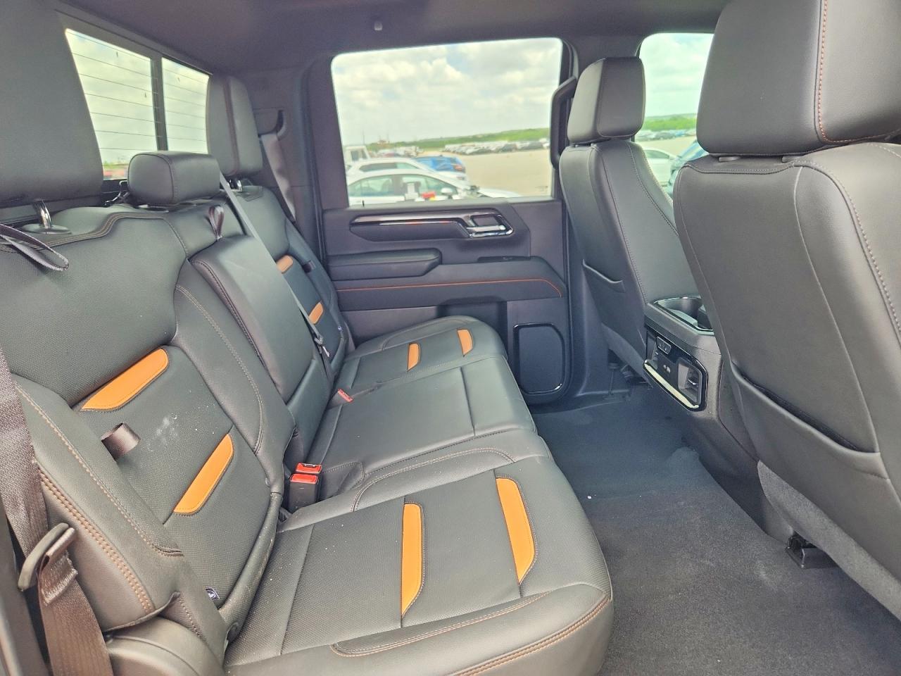 2024 GMC Sierra