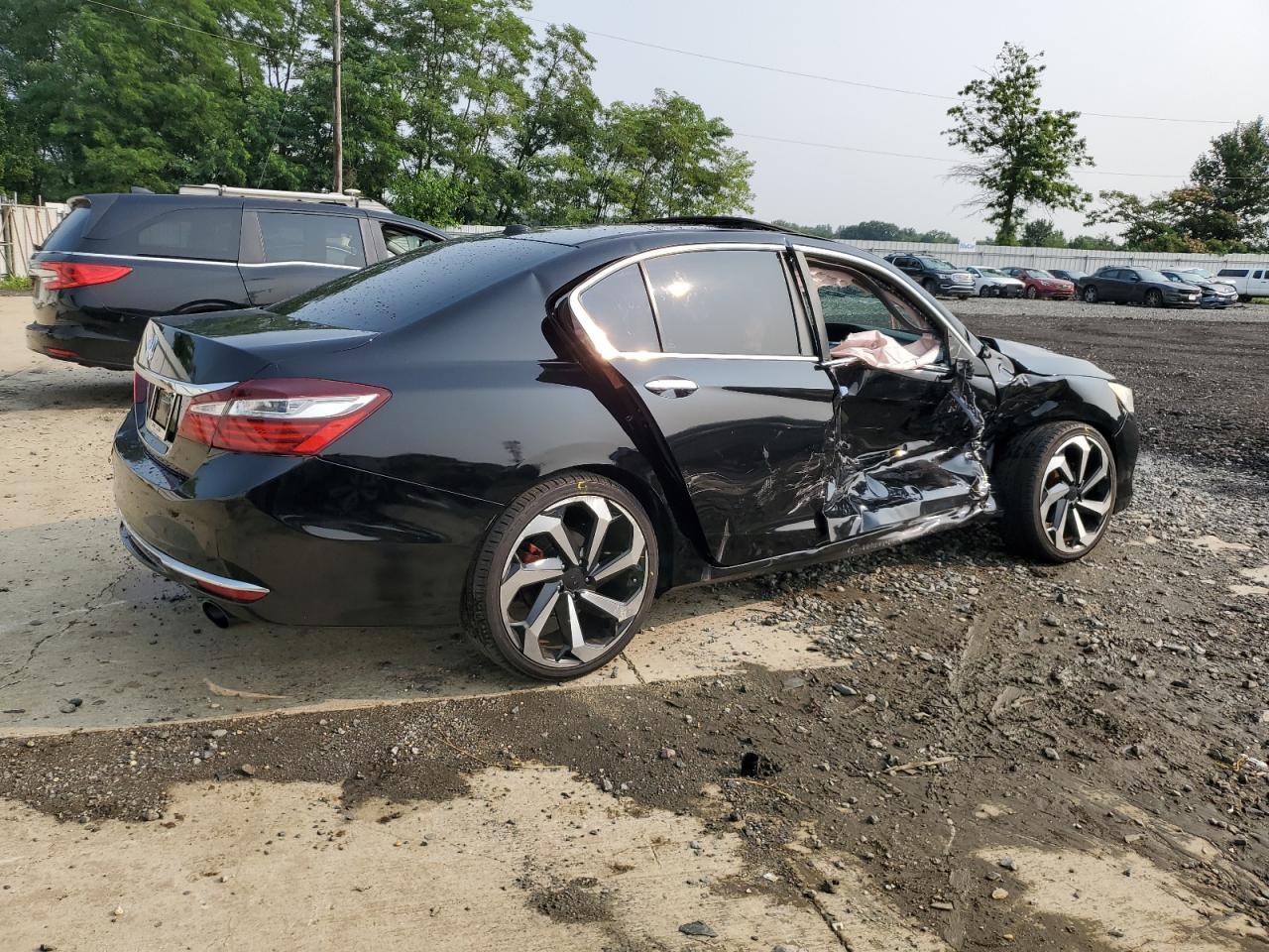 2017 HONDA ACCORD