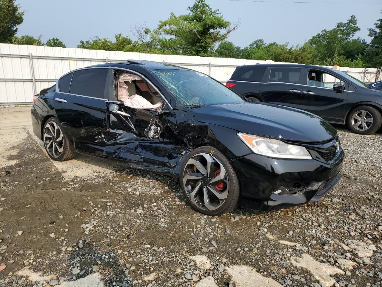 2017 HONDA ACCORD