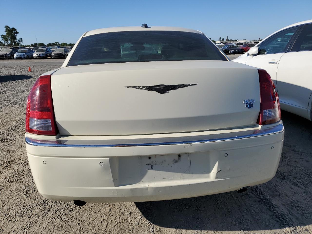 2005 CHRYSLER 300