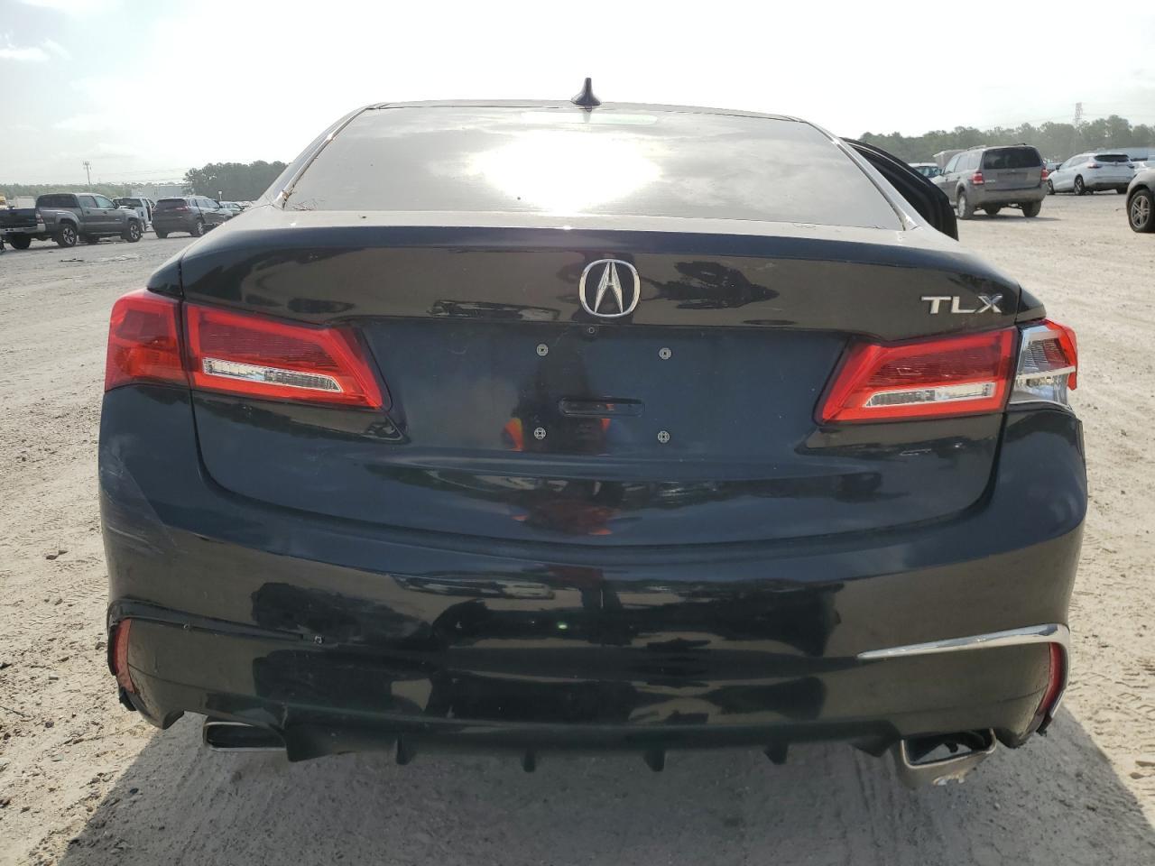 2018 ACURA TLX