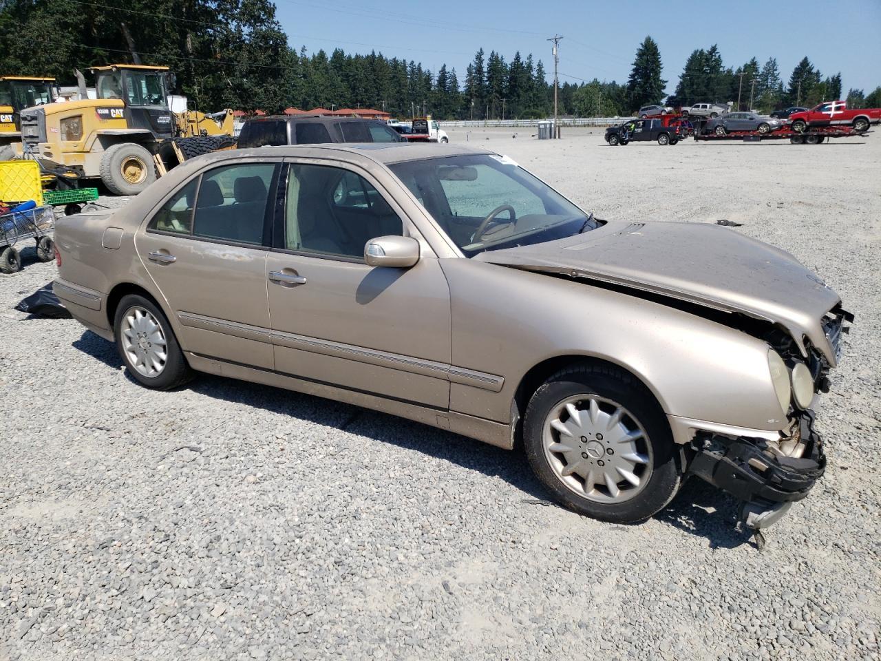 2000 MERCEDES-BENZ E-Class