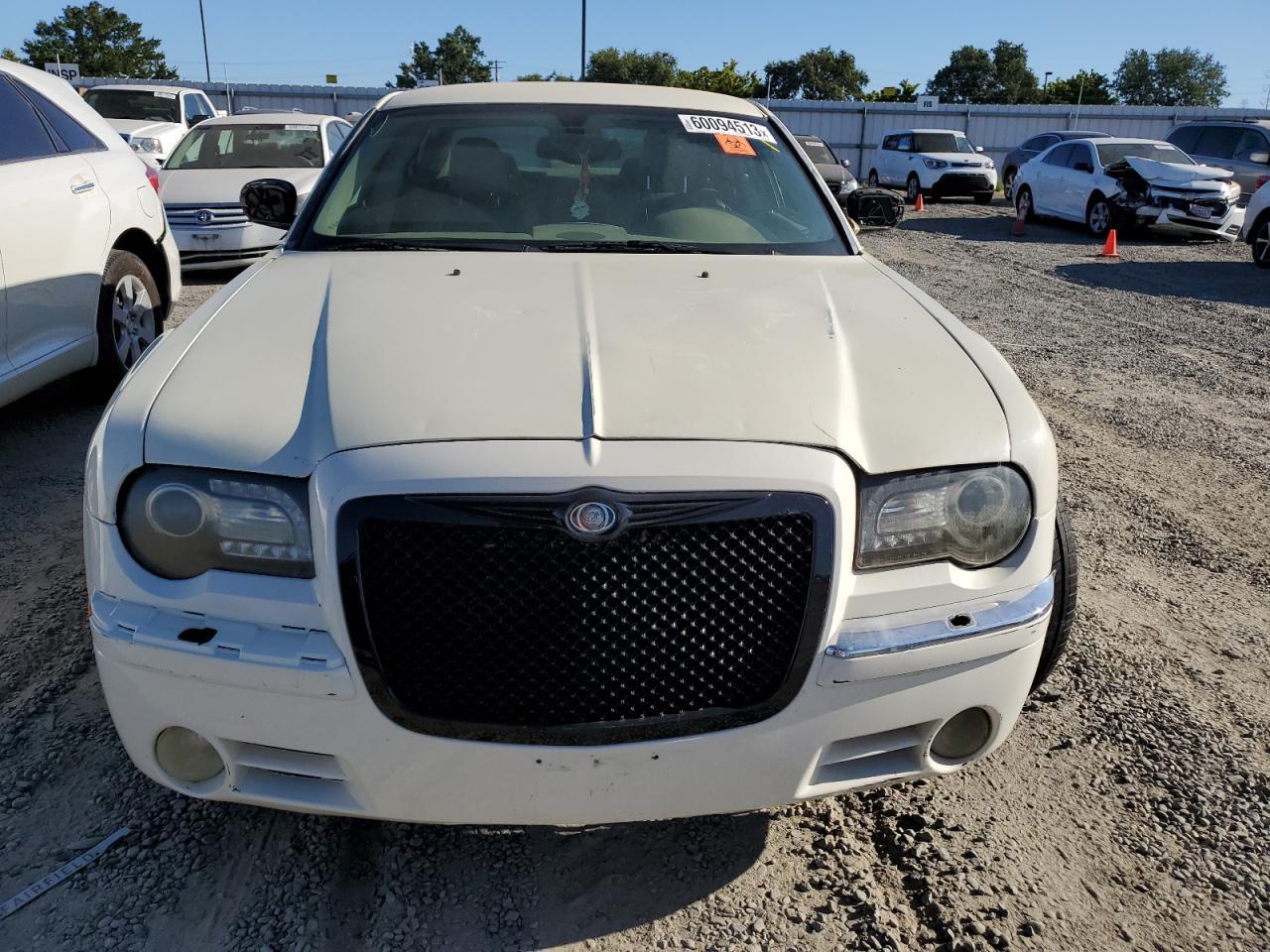 2005 CHRYSLER 300