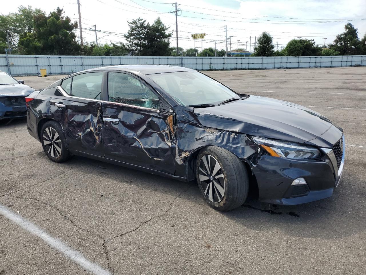 2022 NISSAN ALTIMA