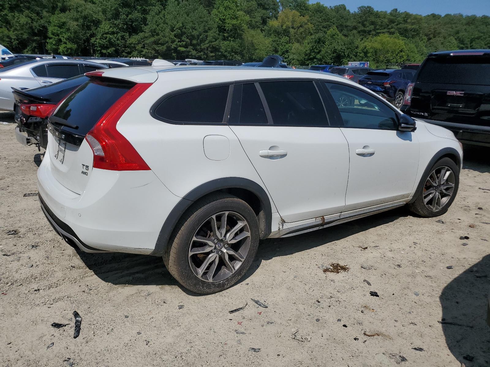 2016 VOLVO V60