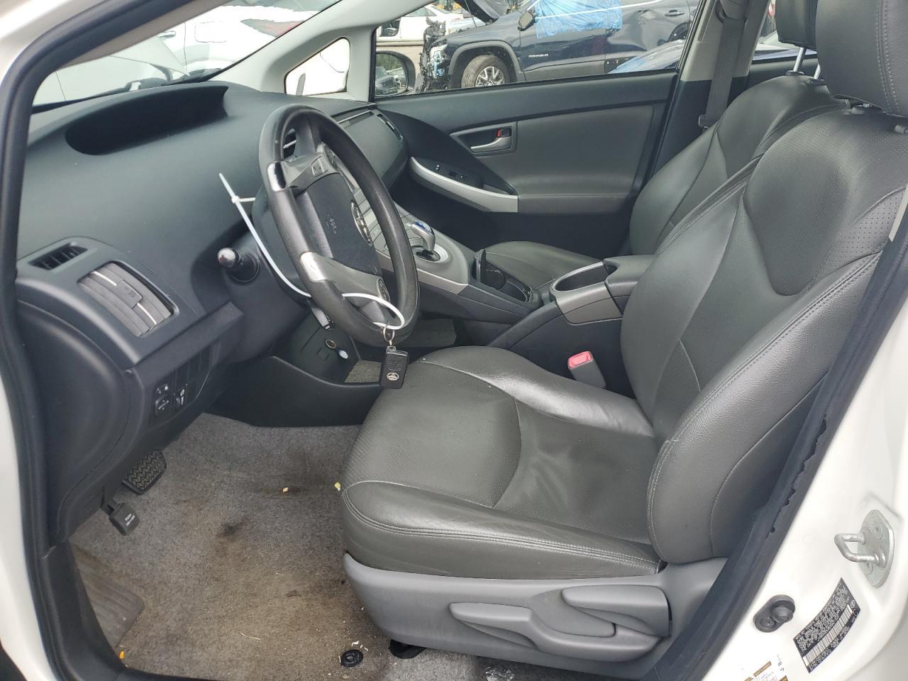 2013 TOYOTA PRIUS