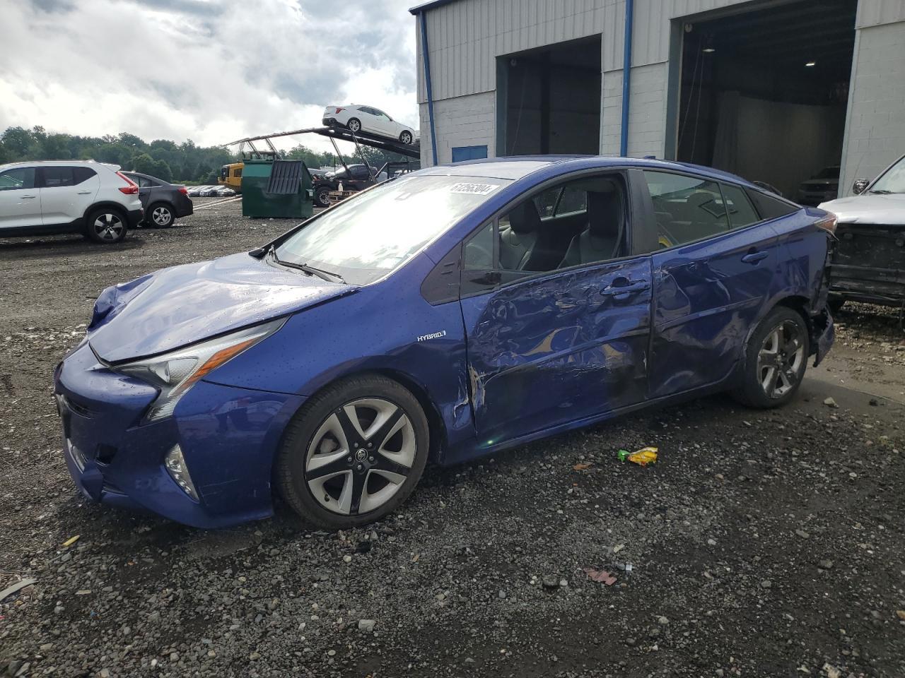 2016 TOYOTA PRIUS