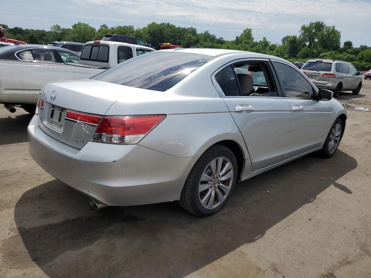 2011 HONDA ACCORD