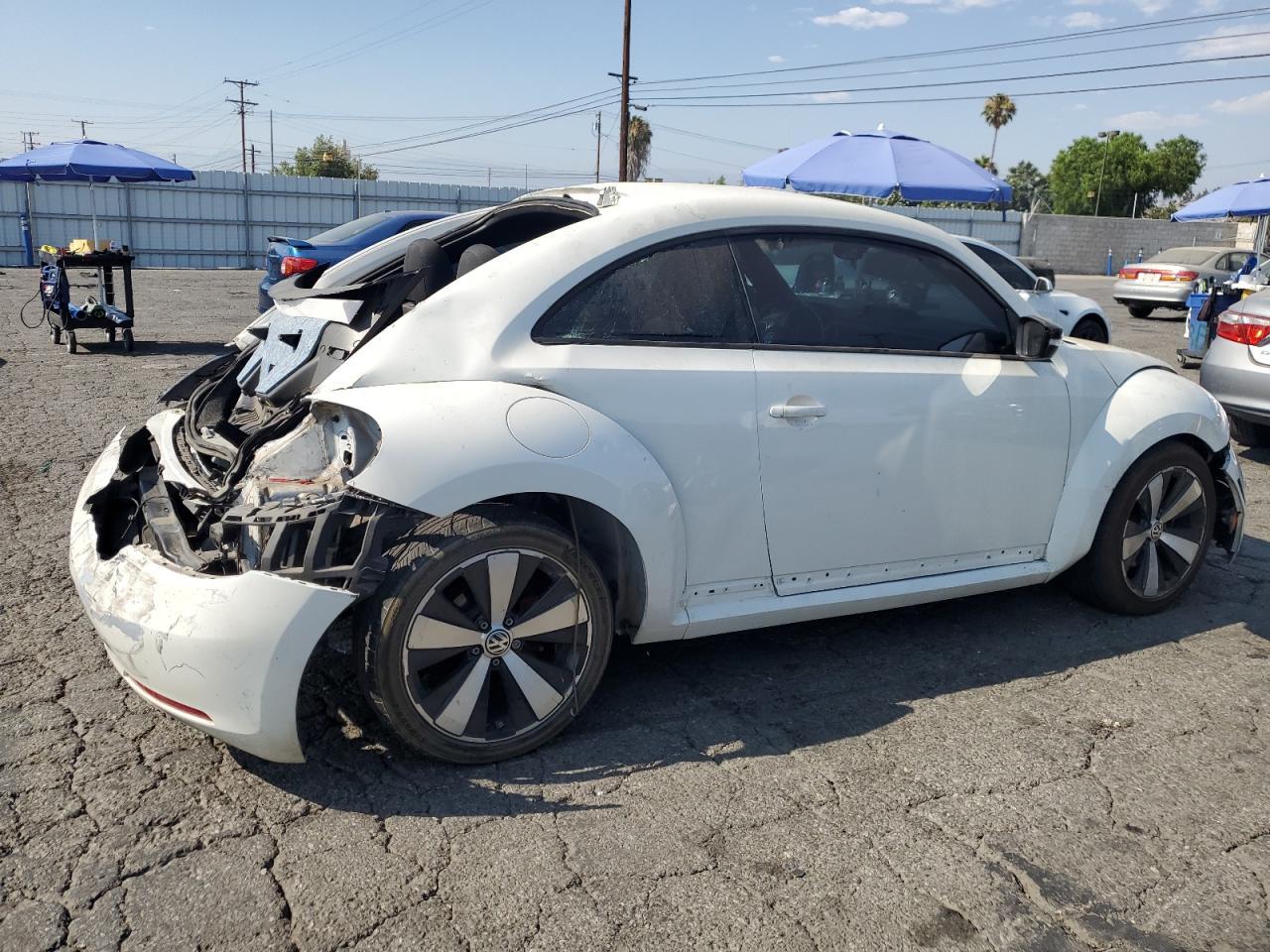 2012 VOLKSWAGEN Beetle