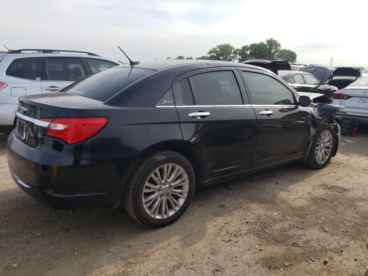 2013 CHRYSLER 200
