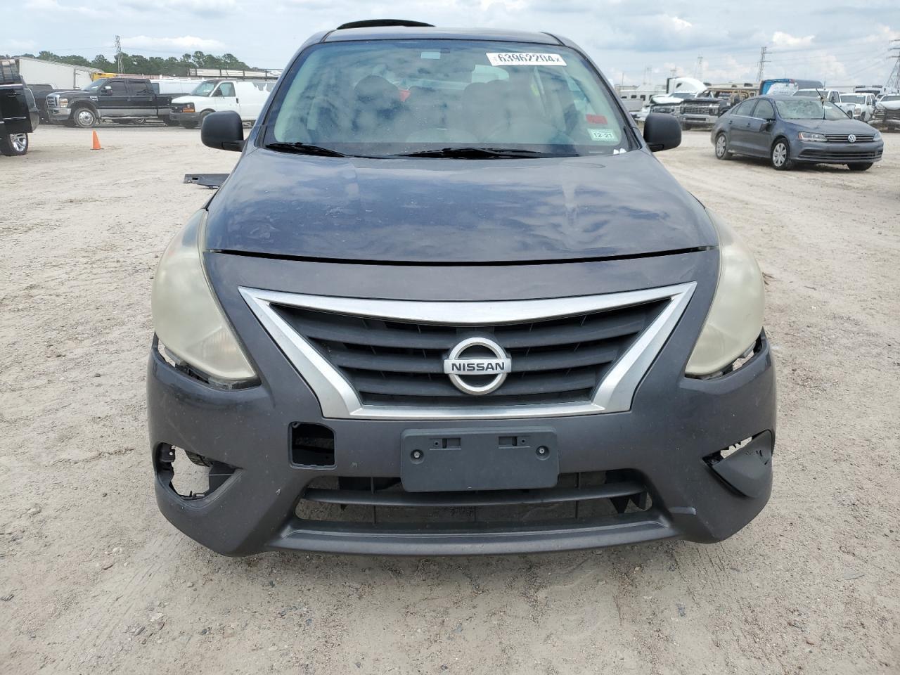 2015 NISSAN VERSA