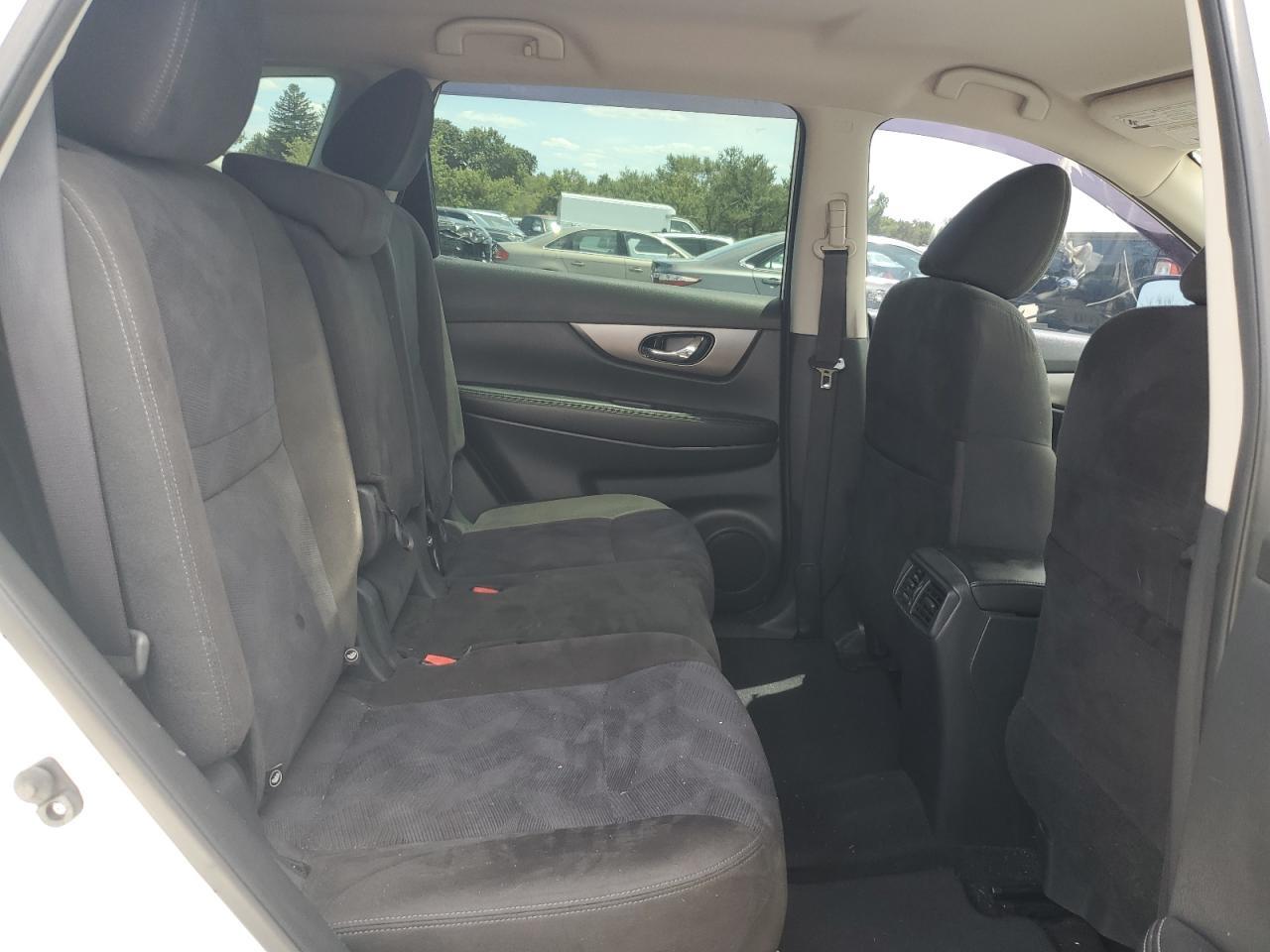 2015 NISSAN ROGUE