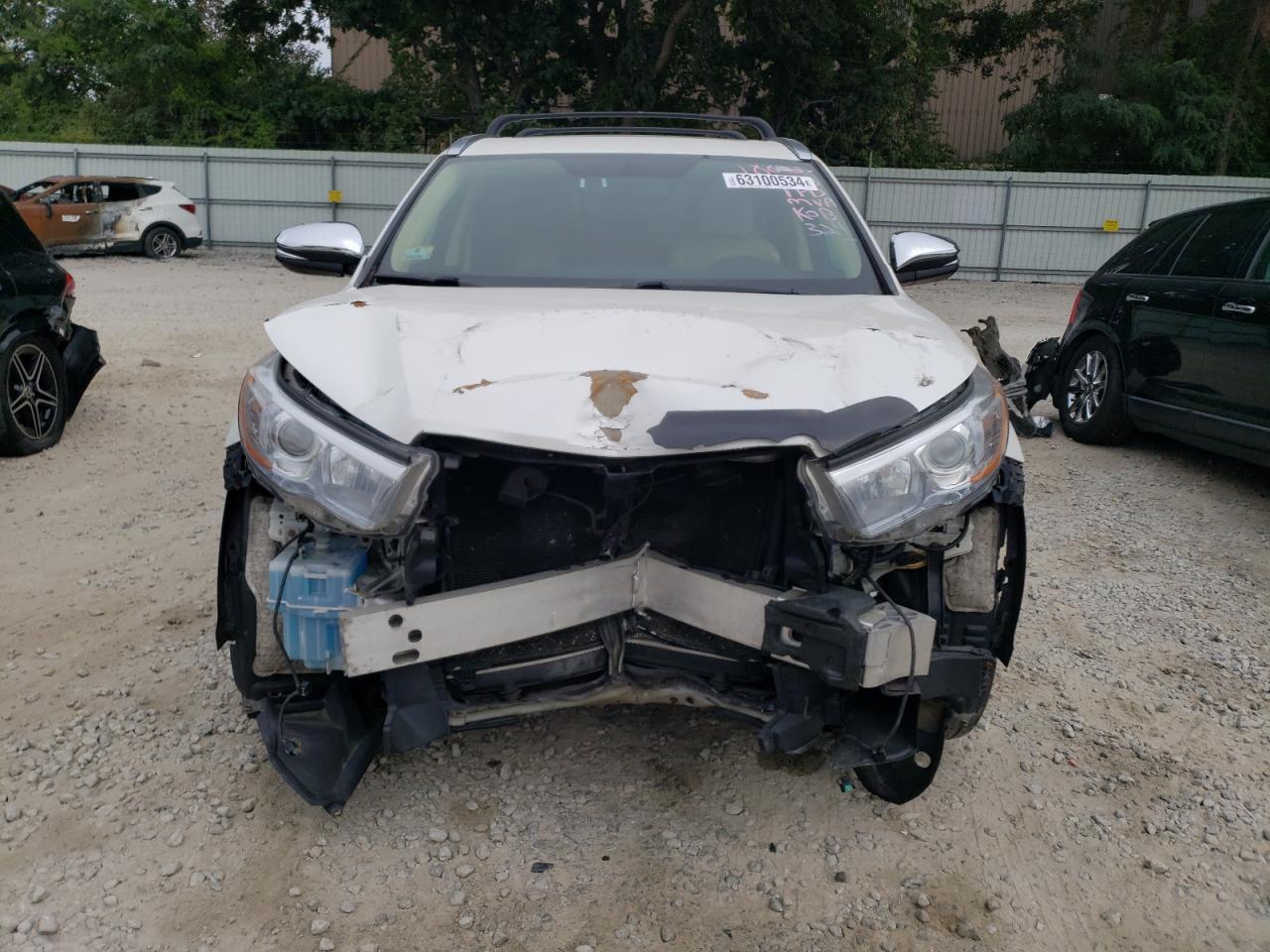 2016 TOYOTA HIGHLANDER