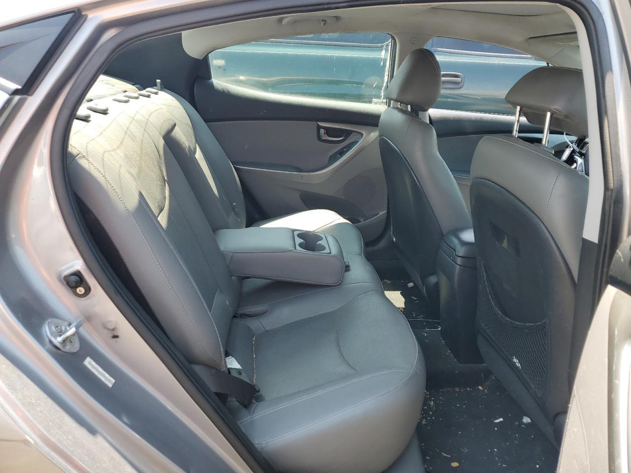 2012 HYUNDAI ELANTRA