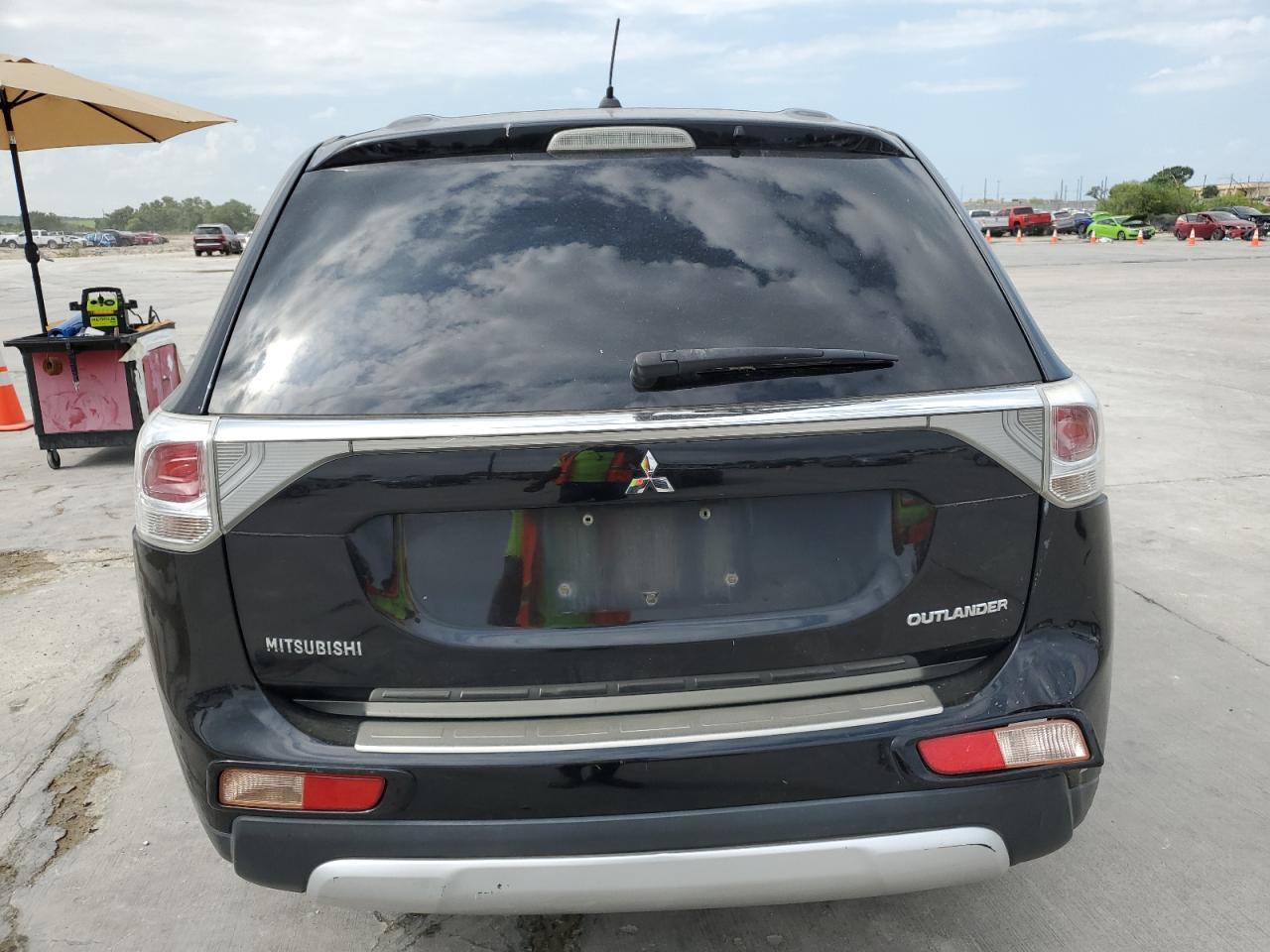2015 MITSUBISHI outlander