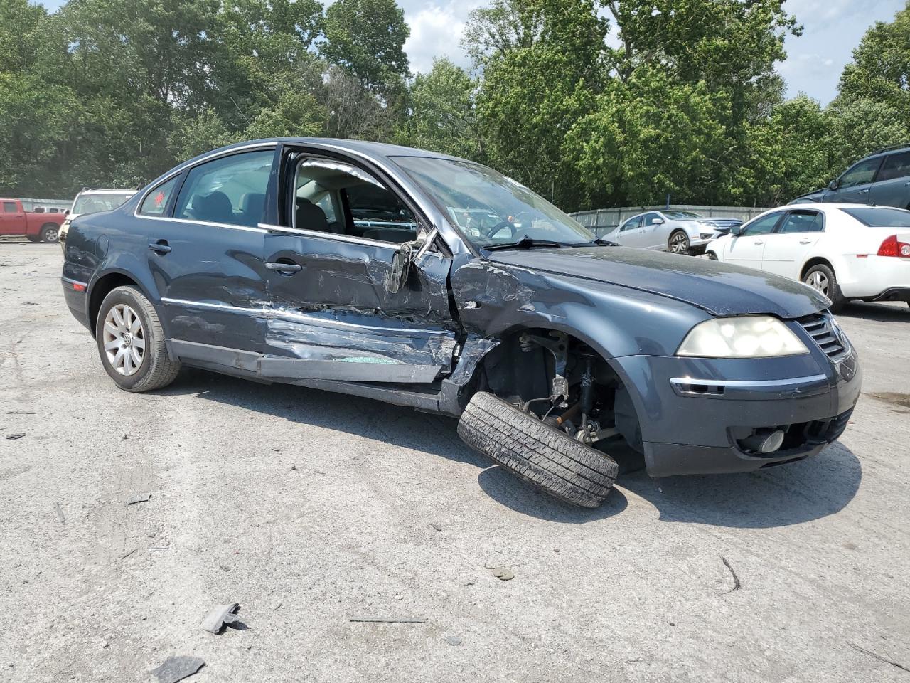 2003 VOLKSWAGEN Passat