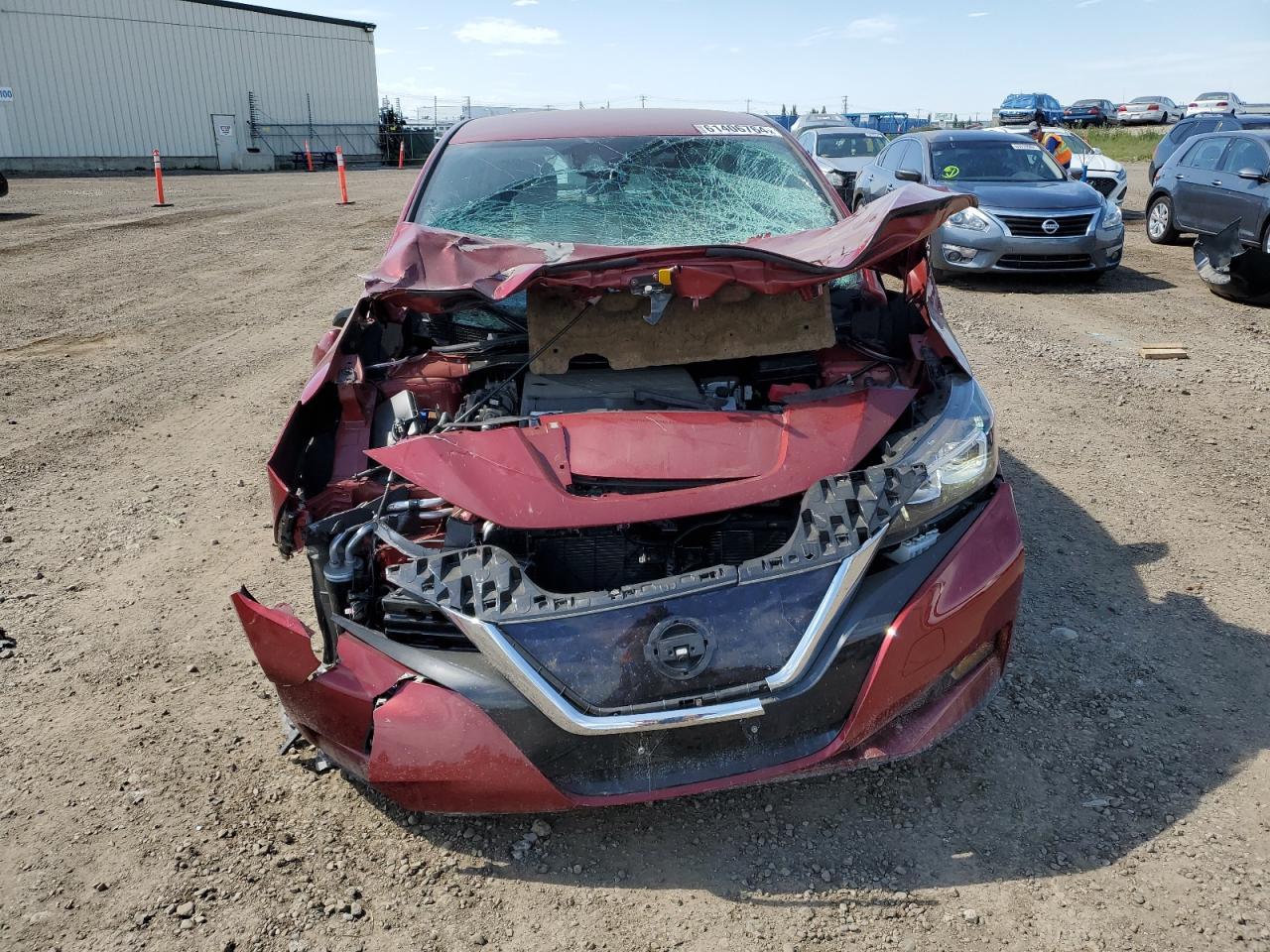 2022 NISSAN LEAF