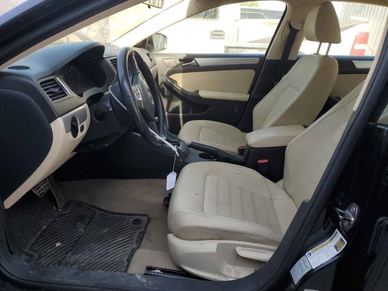 2011 VOLKSWAGEN JETTA