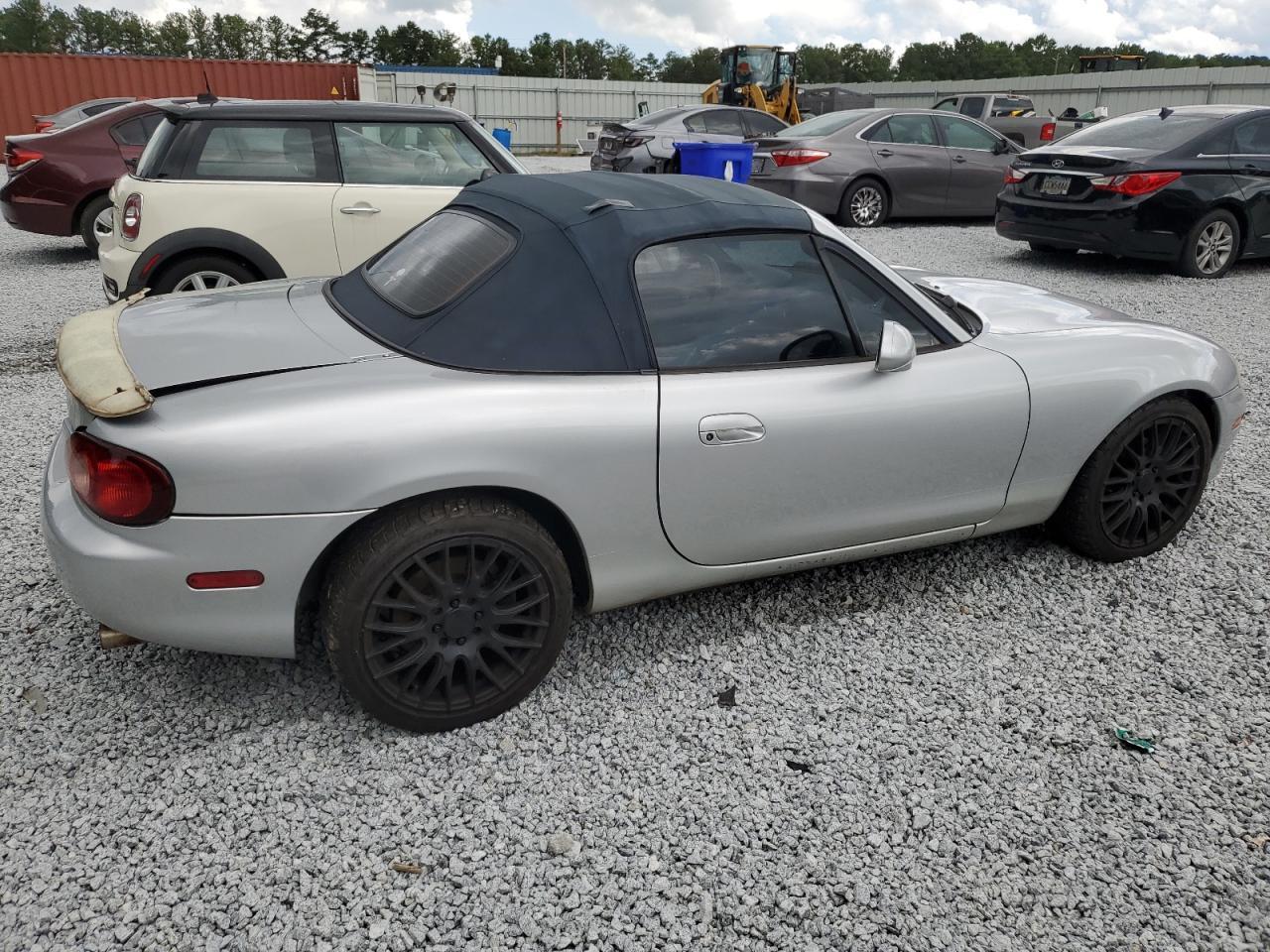 2003 MAZDA MX-5 Miata