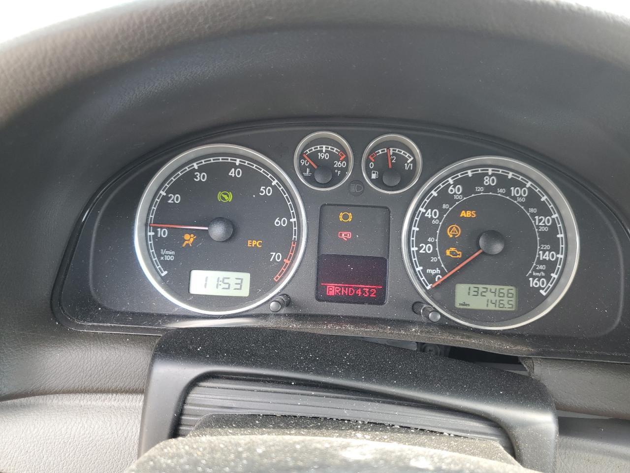 2003 VOLKSWAGEN Passat