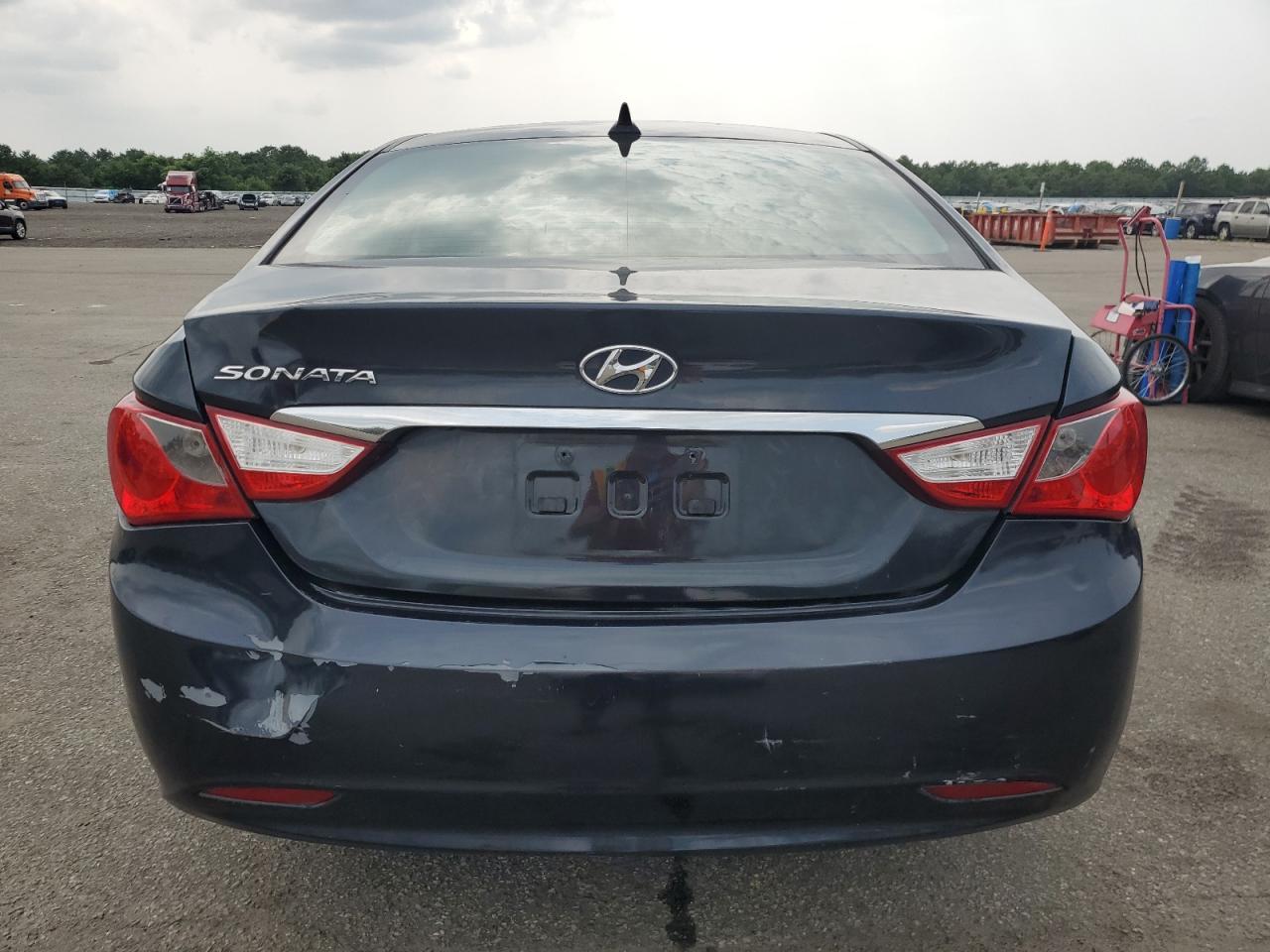 2011 HYUNDAI SONATA
